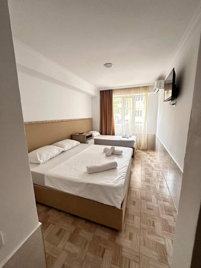 Femi Ji Hotel Batumi Luaran gambar